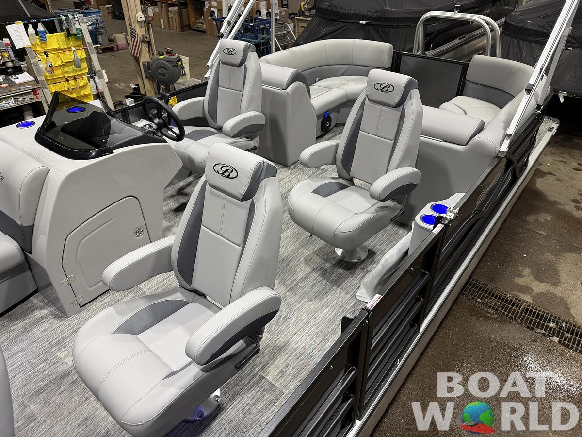 2026 Bentley Pontoons Legacy 220 Navigator DL Quad Lounge