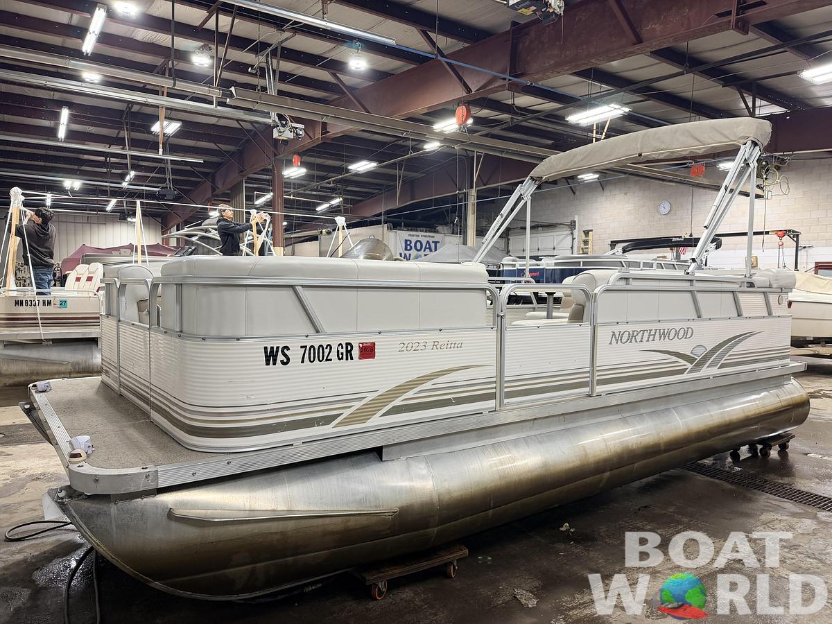 Used 2004 Northwood 2023 Reitta & 40HP Mercury 4Stroke -$