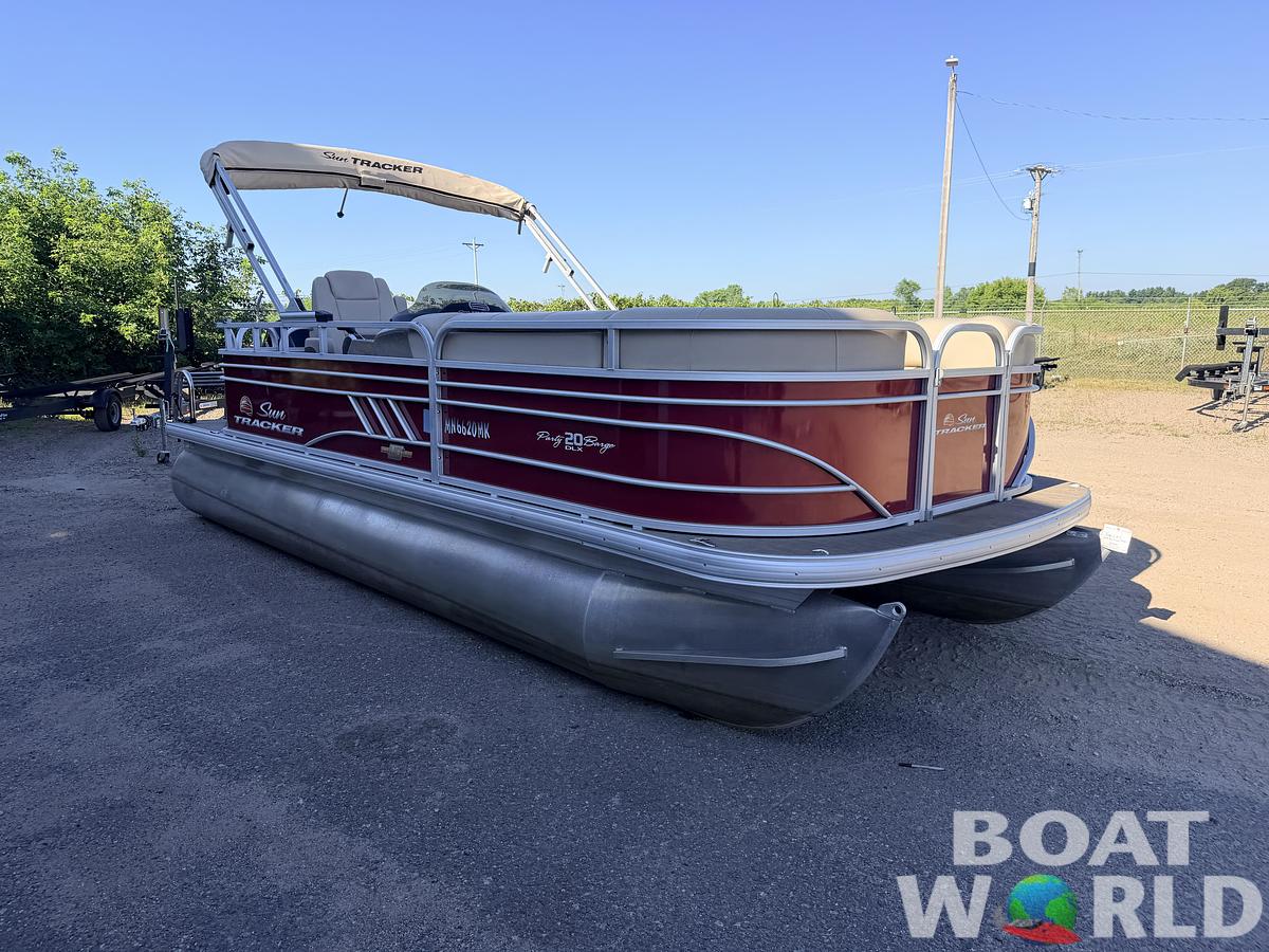 Used 2023 Sun Tracker Party Barge 20 DLX & 90HP Mercury 4Stroke -$27,995