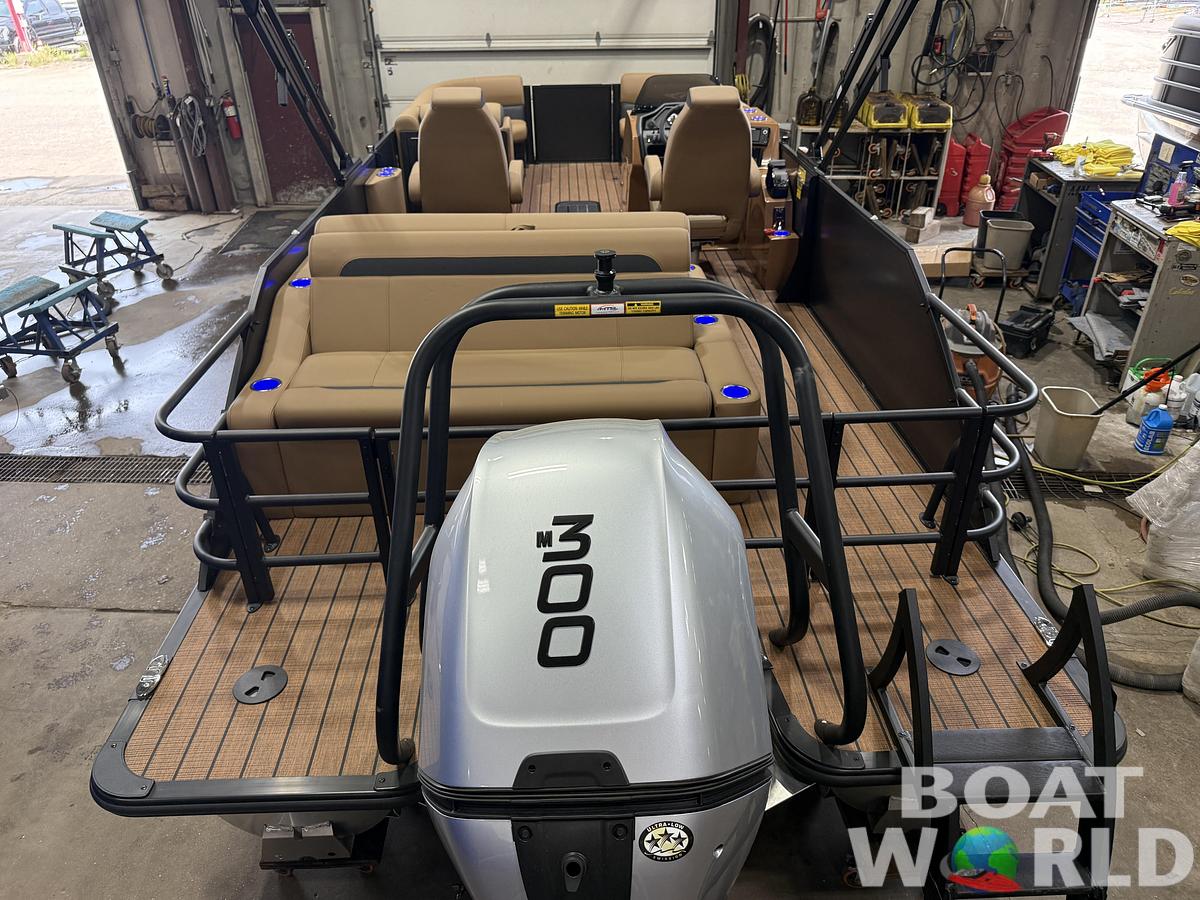 2027 Bentley 300hp Swingback Legacy 243 Tritoon $69995