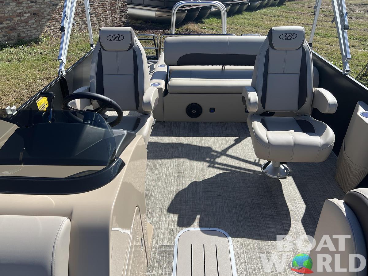 2026 Bentley Pontoons Legacy 223 Swingback Tritoon & Honda 4-Stroke EFI
