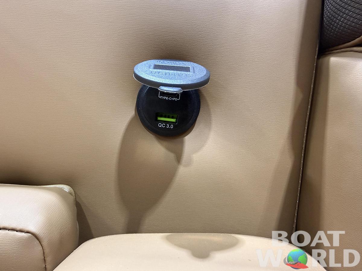 2026 Tahoe Pontoons LTZ 2385 Swingback (VRL) Tritoon