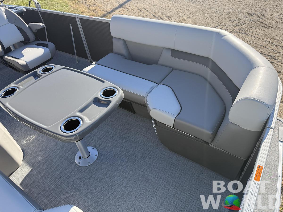 2026 Princecraft Vectra 21 RL Swingback SS Pontoon 