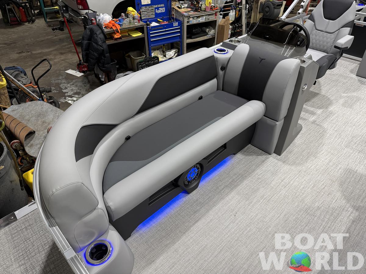 2026 Tahoe Pontoons Sport 2385 Swingback (VRB) Tritoon 