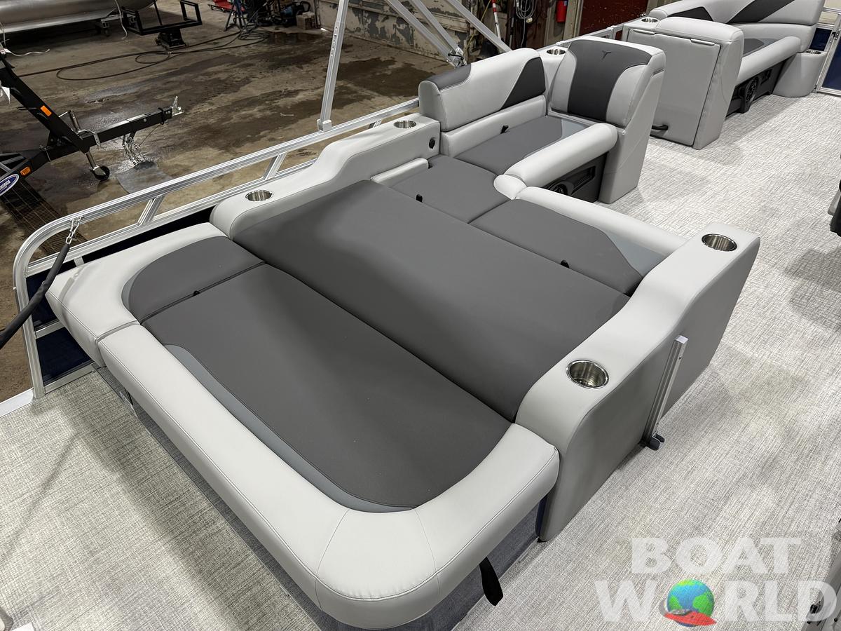 2026 Tahoe Sport VRB 2385 Swingback & 4-Stroke $34995