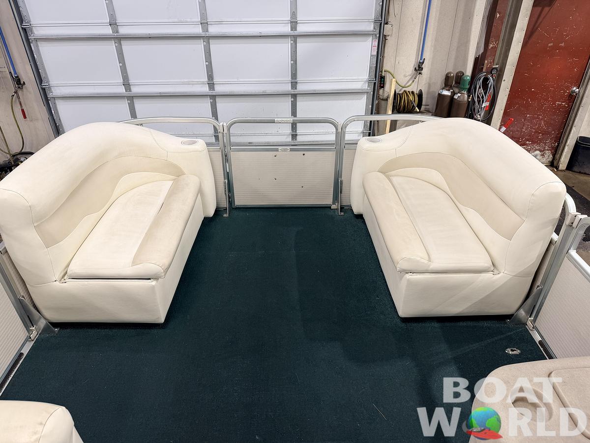 Used 2004 Premier 210 SunSation & 60HP Yamaha 4Stroke - $12,995