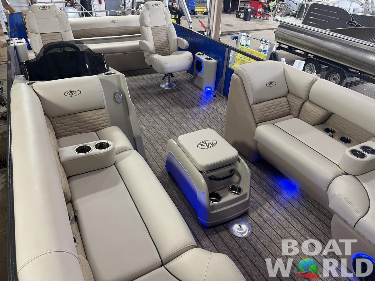 2023 Montego Bay NEW* 8524 Swingback Pontoon & 100HP 4-Stroke EFI