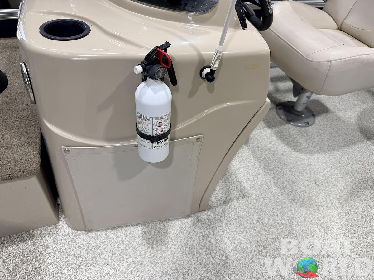 Used 2017 Montego Bay 8518 4-PT & 40HP Honda 4Stroke -$18,995