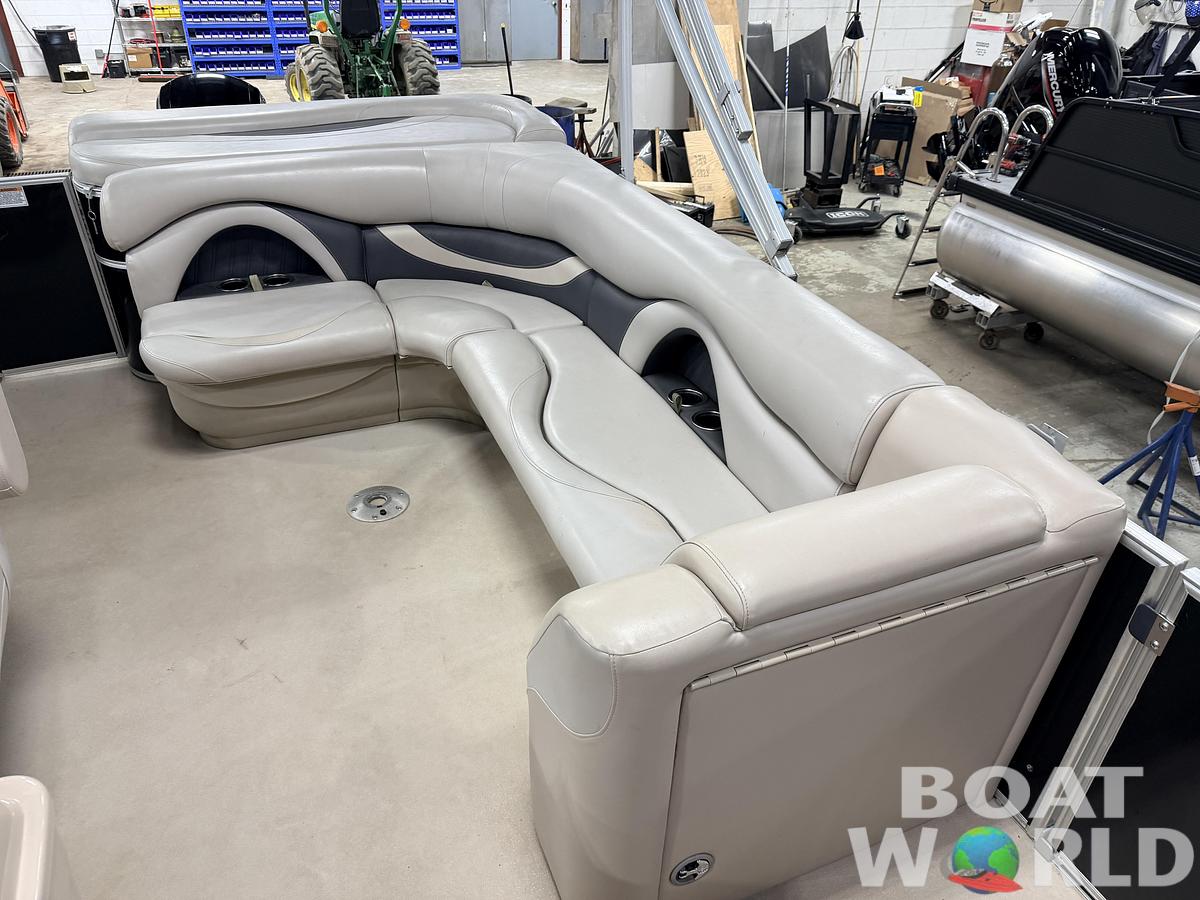 Used 2015 Sylvan Mirage 820 & 90HP Mercury 4Stroke - $21,995