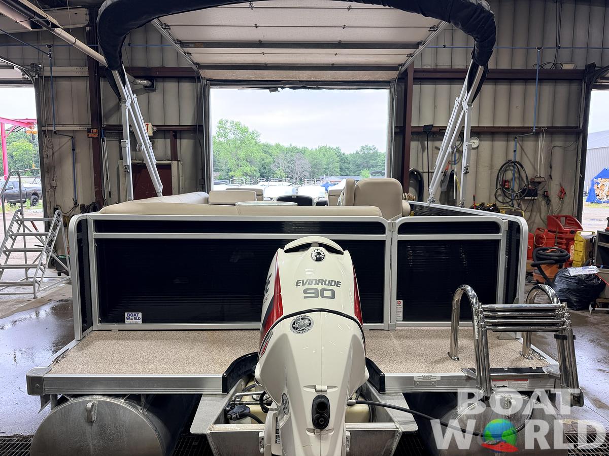 Used 2016 Weeres 220 Cadet Cruise & 90HP Evinrude ETec -17,995