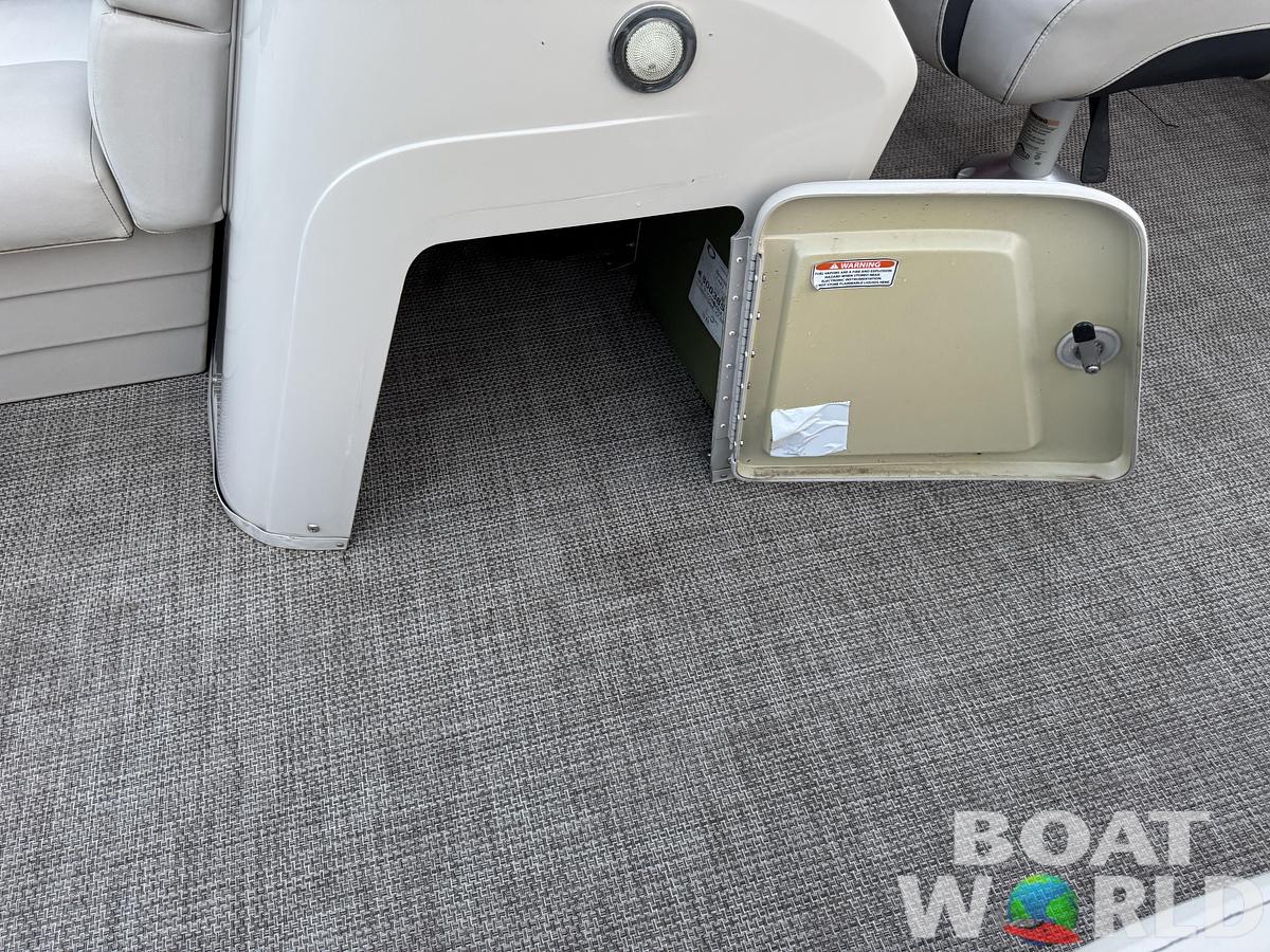 Used 2019 Bennington 21 SX Pontoon