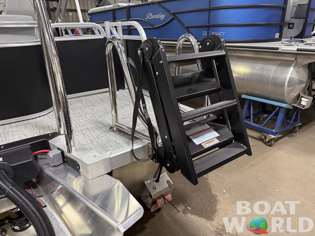 2025 Tahoe Pontoons LTZ 2385 Swingback (VRL) Tritoon & Honda 4-Stroke EFI