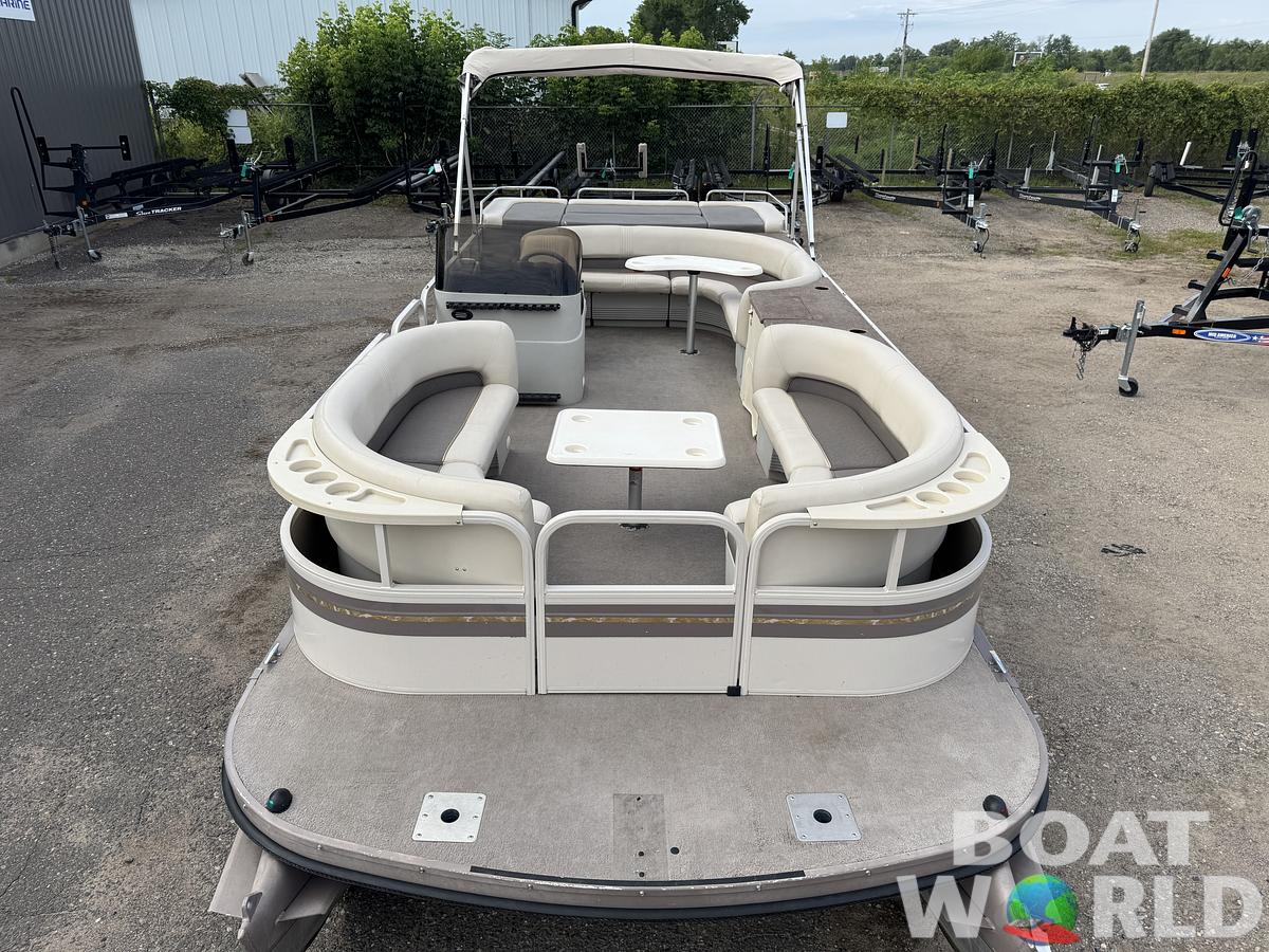 Used 1999 Crestliner 2485 LSI