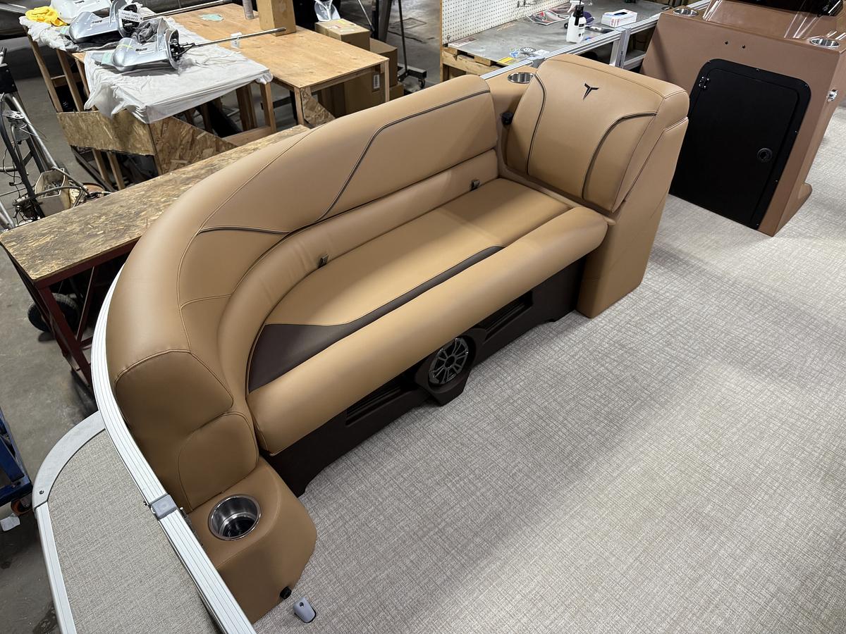 2026 Tahoe Pontoons Sport 2385 Rear Fish & Honda 4-Stroke EFI