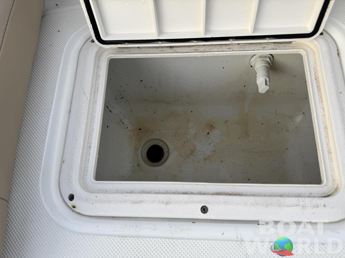 Used 2019 Hurricane SunDeck 187 with 150HP Yamaha Fourstroke EFI Outboard