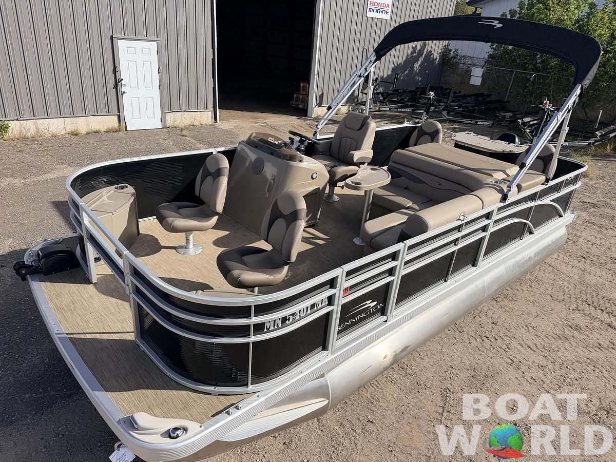 Used 2023 Bennington S20 F & 70HP Suzuki 4Stroke -$27,995