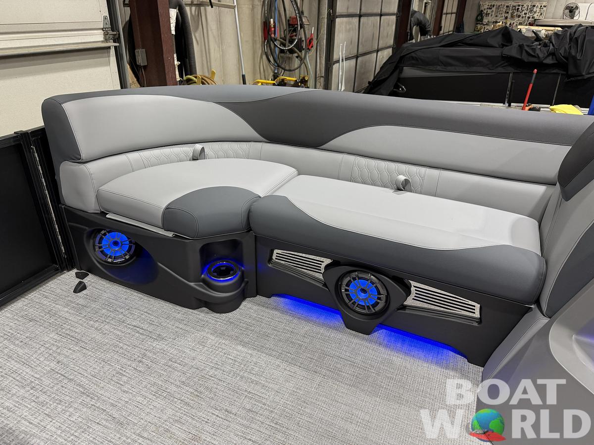 2026 Tahoe LTZ 300HP VRB 2385 Swingback Tritoon $68,995