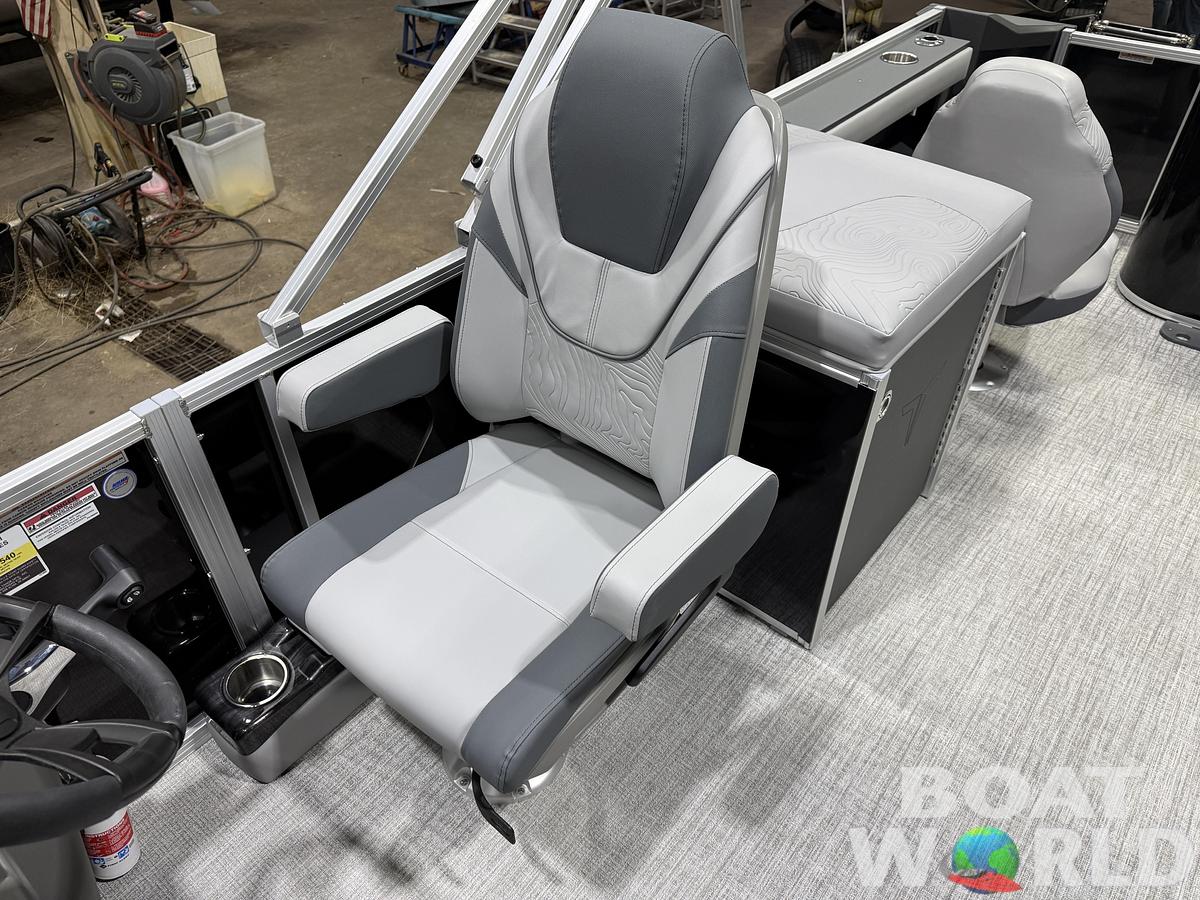 2026 Tahoe Pontoons GEOfish 2385 Rear Fish 