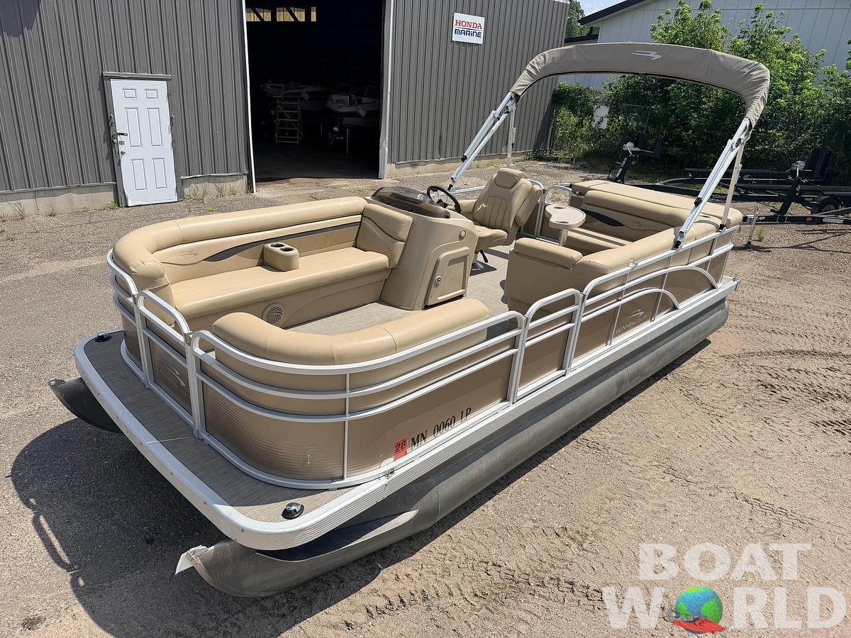 Used 2017 Bennington 208 SL & 50HP Yamaha 4Stroke -$24,995