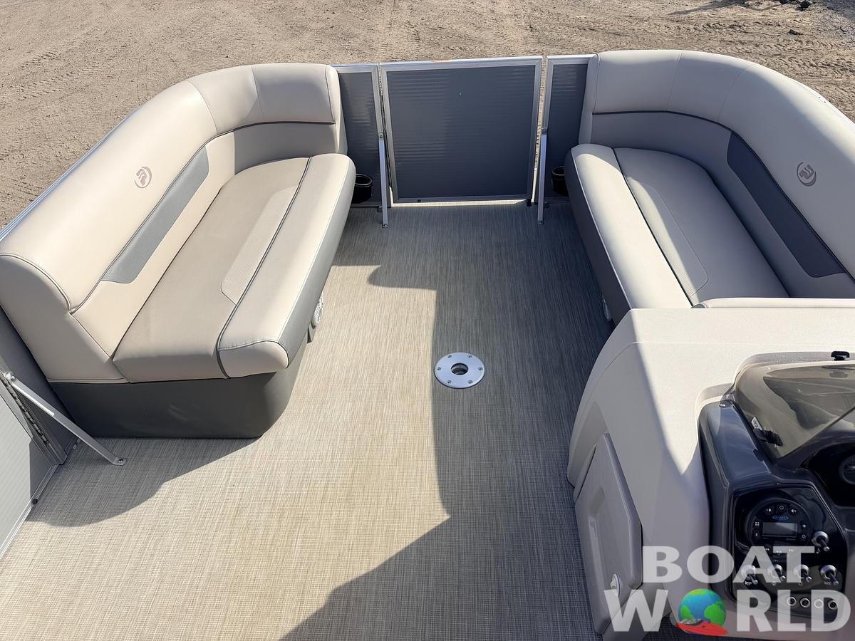 Used 2020 Princecraft Vectra 21 Rear Lounge Dinette Pontoon & 60HP Mercury 4Stroke -$24,995