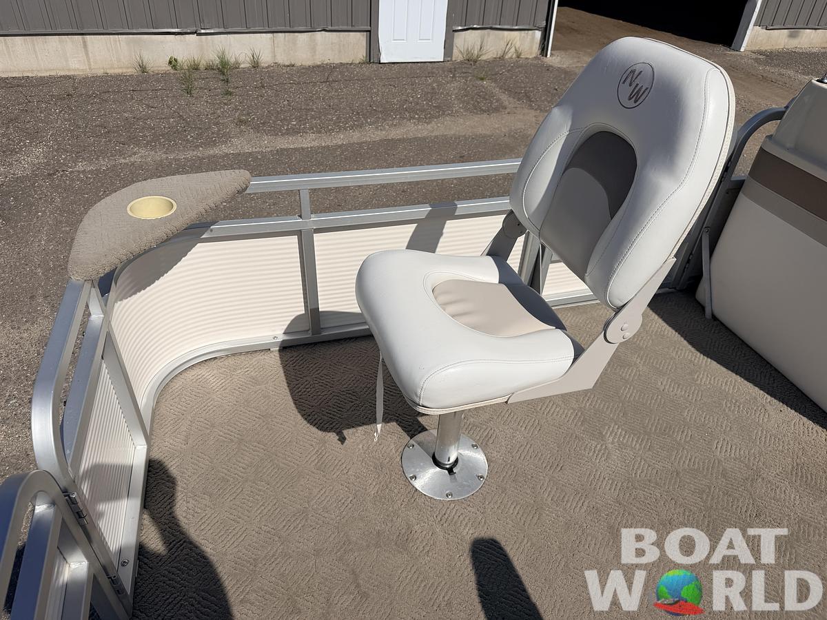 Used 2002 Northwoods 2223 Escapade & 40HP Mercury Bigfoot 4Stroke -$13,995