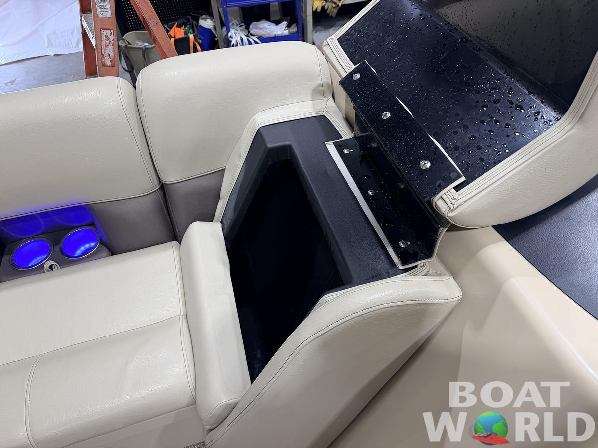 Used 2022 Bentley Pontoons Legacy 200 Navigator Quad Lounge & 100HP Honda 4Stroke -$34,995