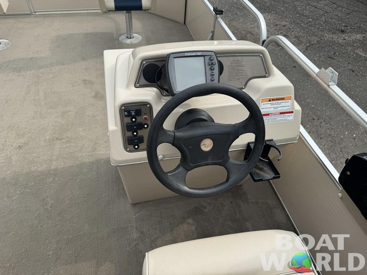 Used 2010 Weeres Cadet Fish 18' & Mercury 4-Stroke