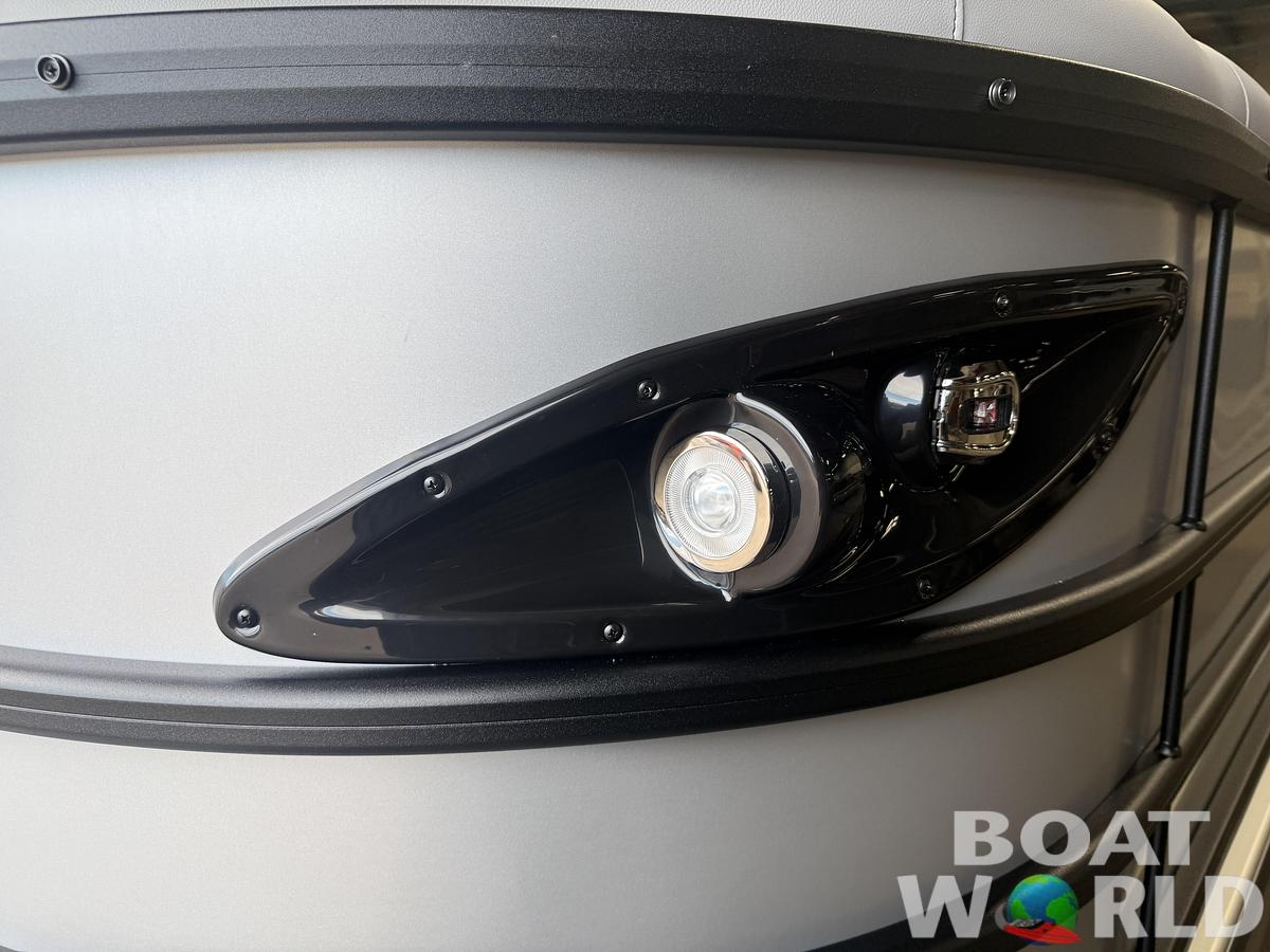 2026 Bentley Pontoons Legacy 220 Swingback 