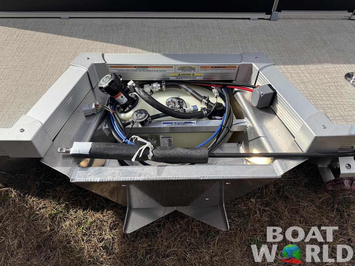 2026 Tahoe LTZ 2185 Cruise Pontoon