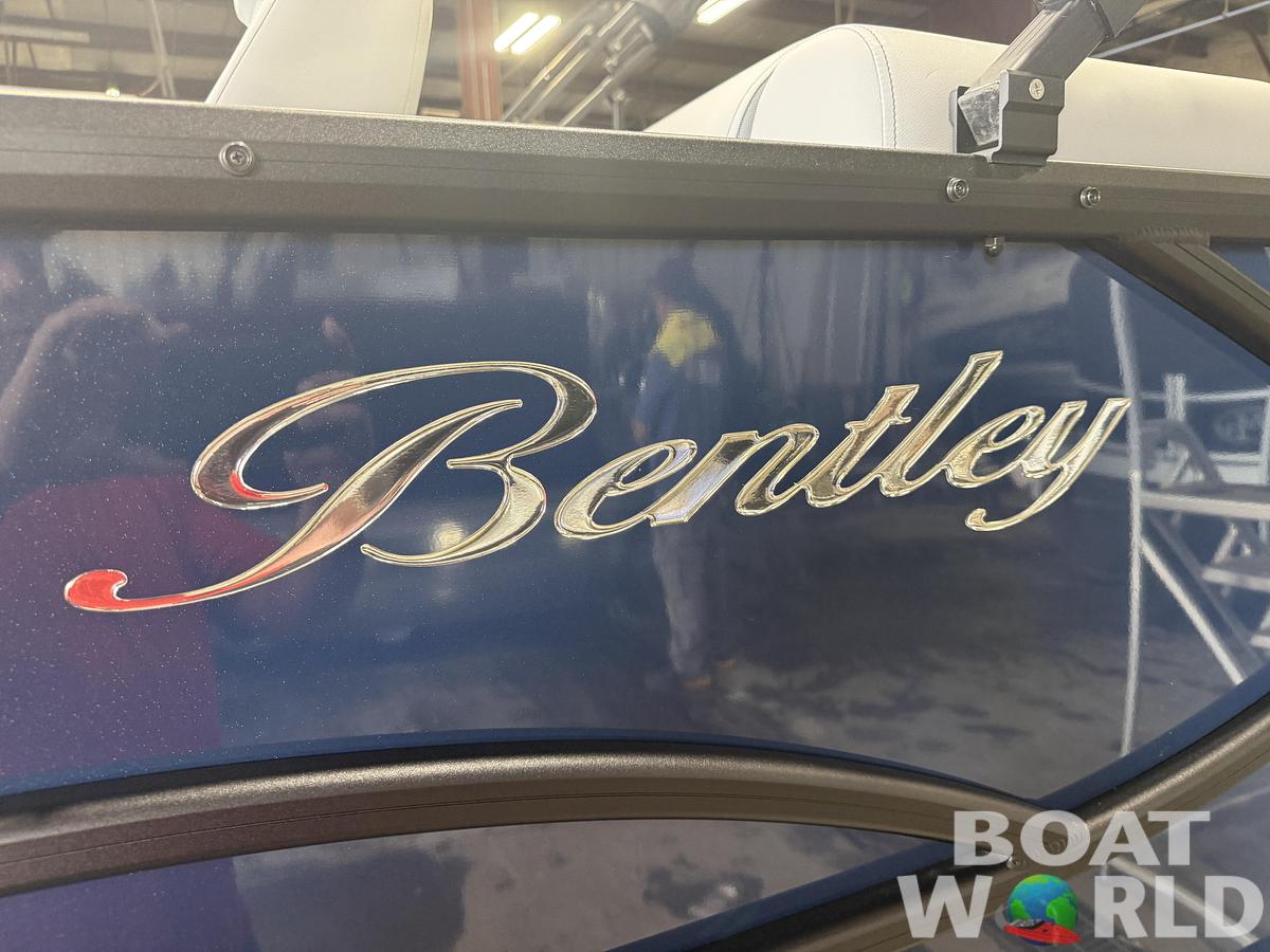 2026 Bentley 223 Navigator Quad Lounge Tritoon $50995
