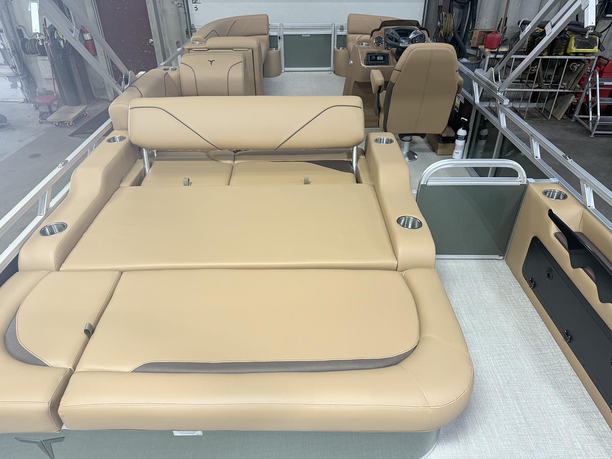 2026 Tahoe Pontoons Sport 2385 Swingback (VRB) & Honda 4-Stroke EFI