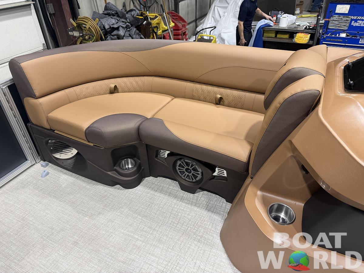 2026 Tahoe Pontoons LTZ 2185 Cruise Rear Bench (CRB) 