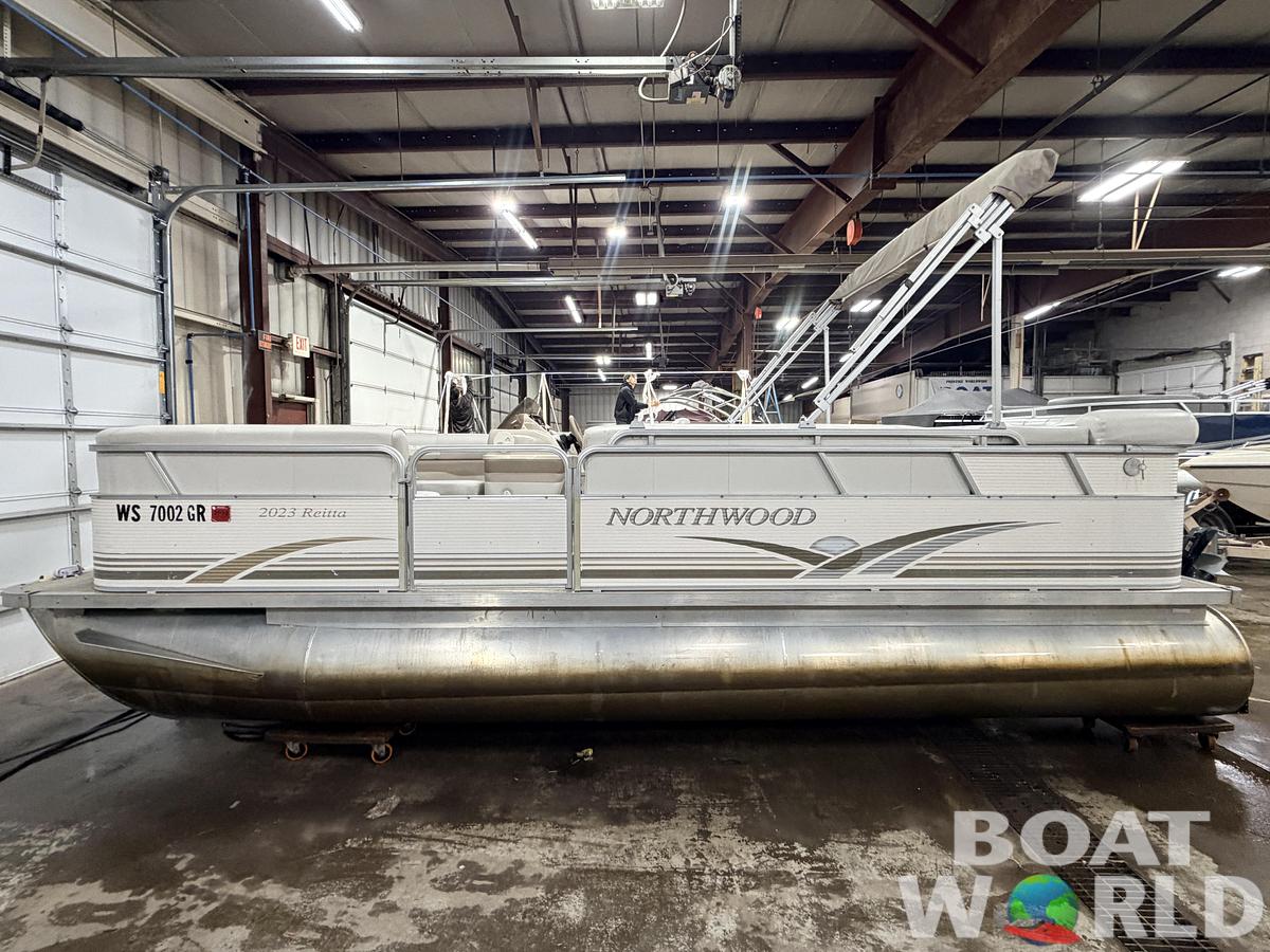 Used 2004 Northwood 2023 Reitta & 40HP Mercury 4Stroke -$