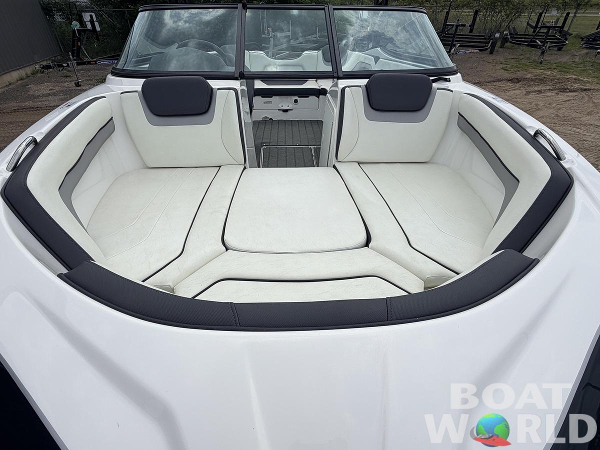 Used 2016 Yamaha AR192 Jet Boat 210HP Supercharged 1.8L & Single Axle Trailer -$29,995