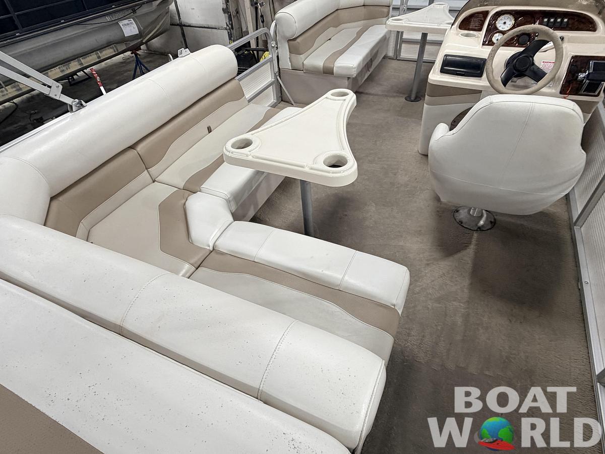 Used 2004 Northwood 2023 Reitta & 40HP Mercury 4Stroke -$