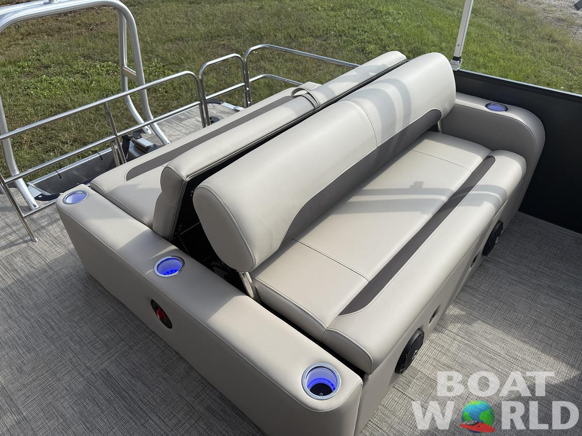 2026 Bentley Pontoons Legacy 220 Swingback & Honda 4-Stroke EFI