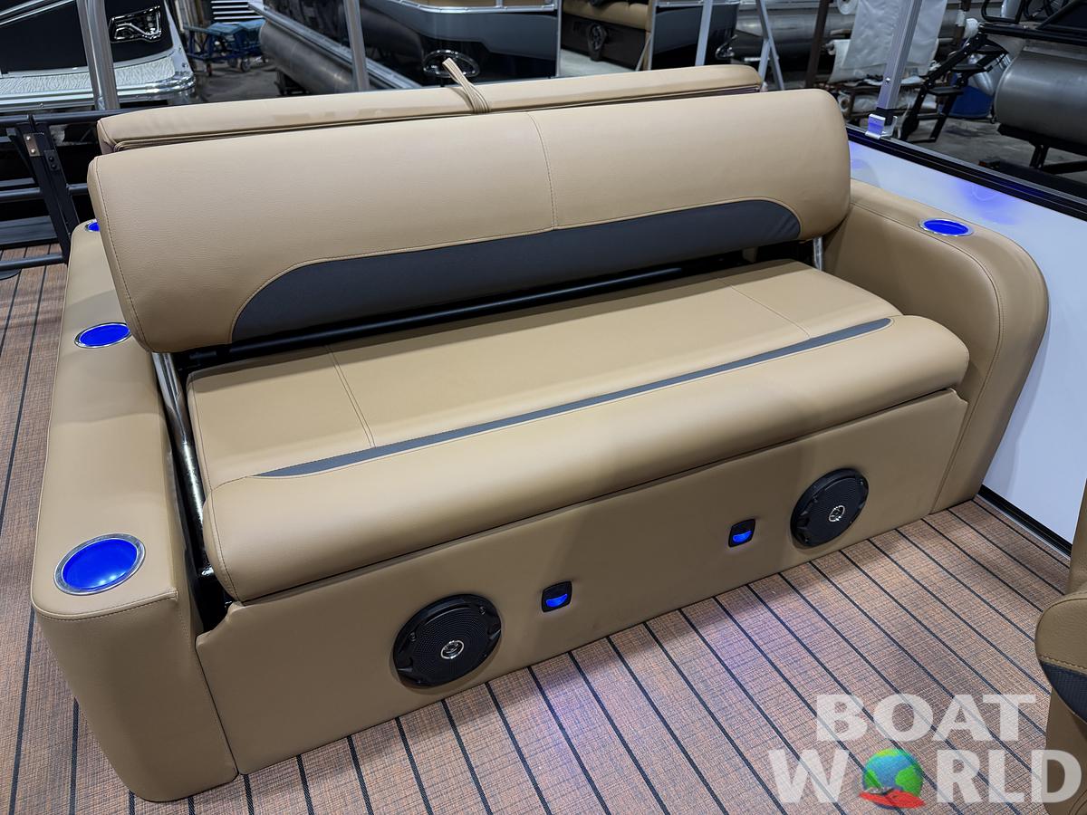 2026 Bentley Pontoons Legacy 223 Swingback Tritoon 