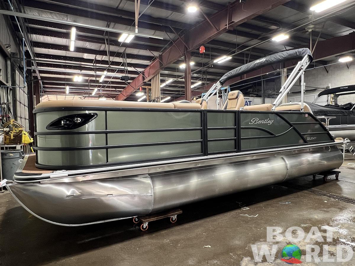 2026 Bentley Legacy 220 QSB Swingback $43995