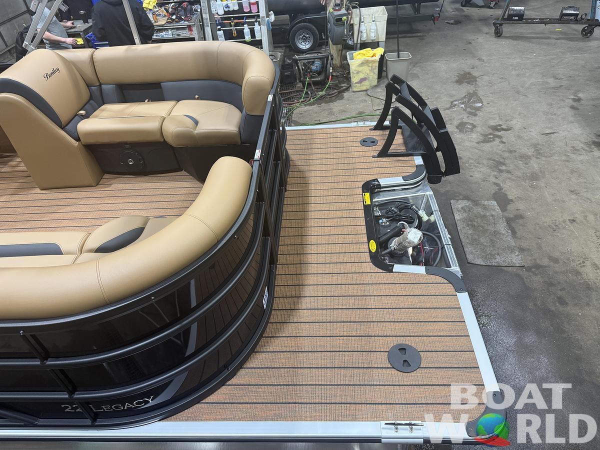 2026 Bentley Legacy 220 Navigator Quad Lounge Pontoon $36995
