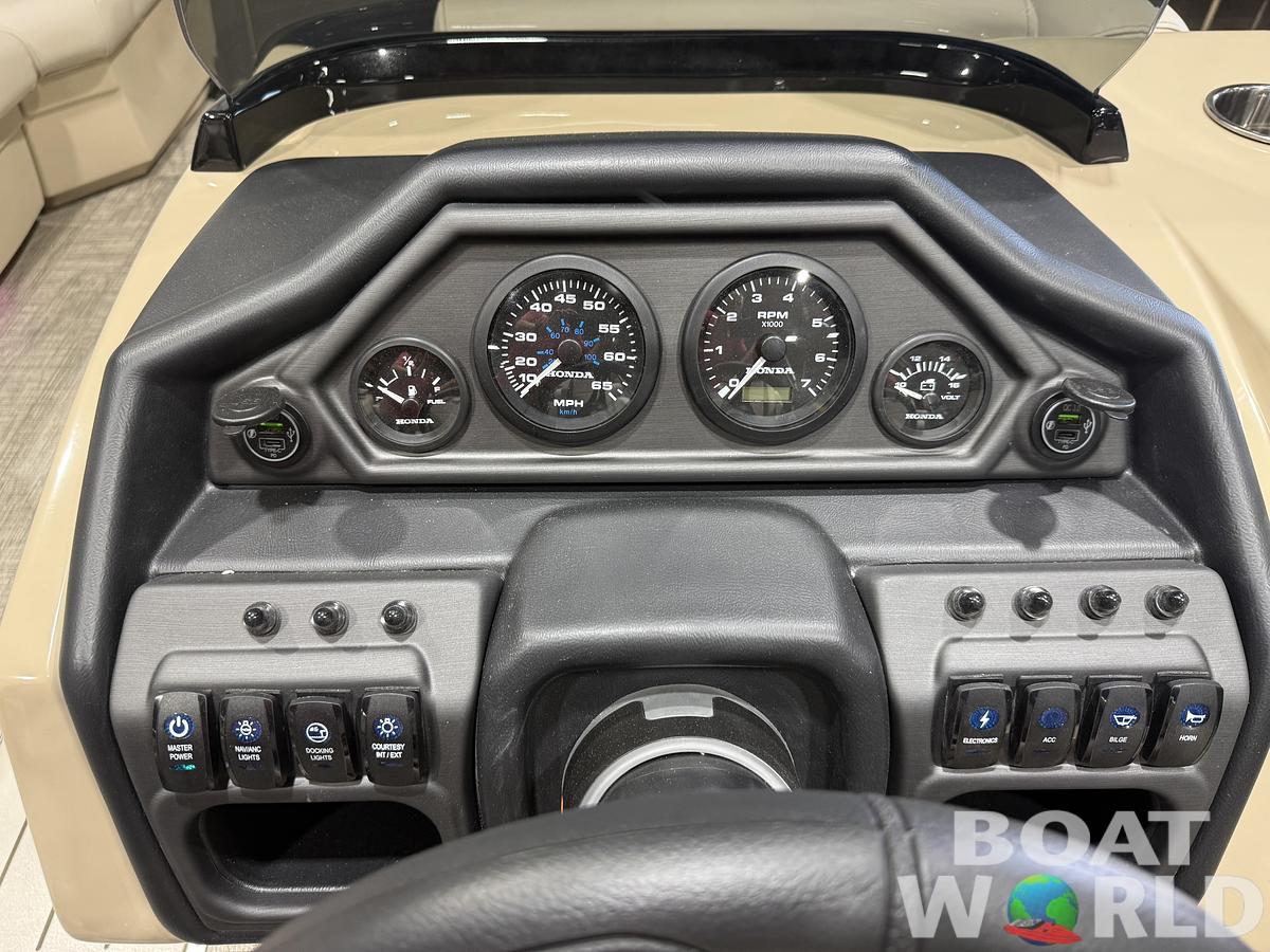 2027 Bentley Legacy 223 QSB Swingback Tritoon $55995