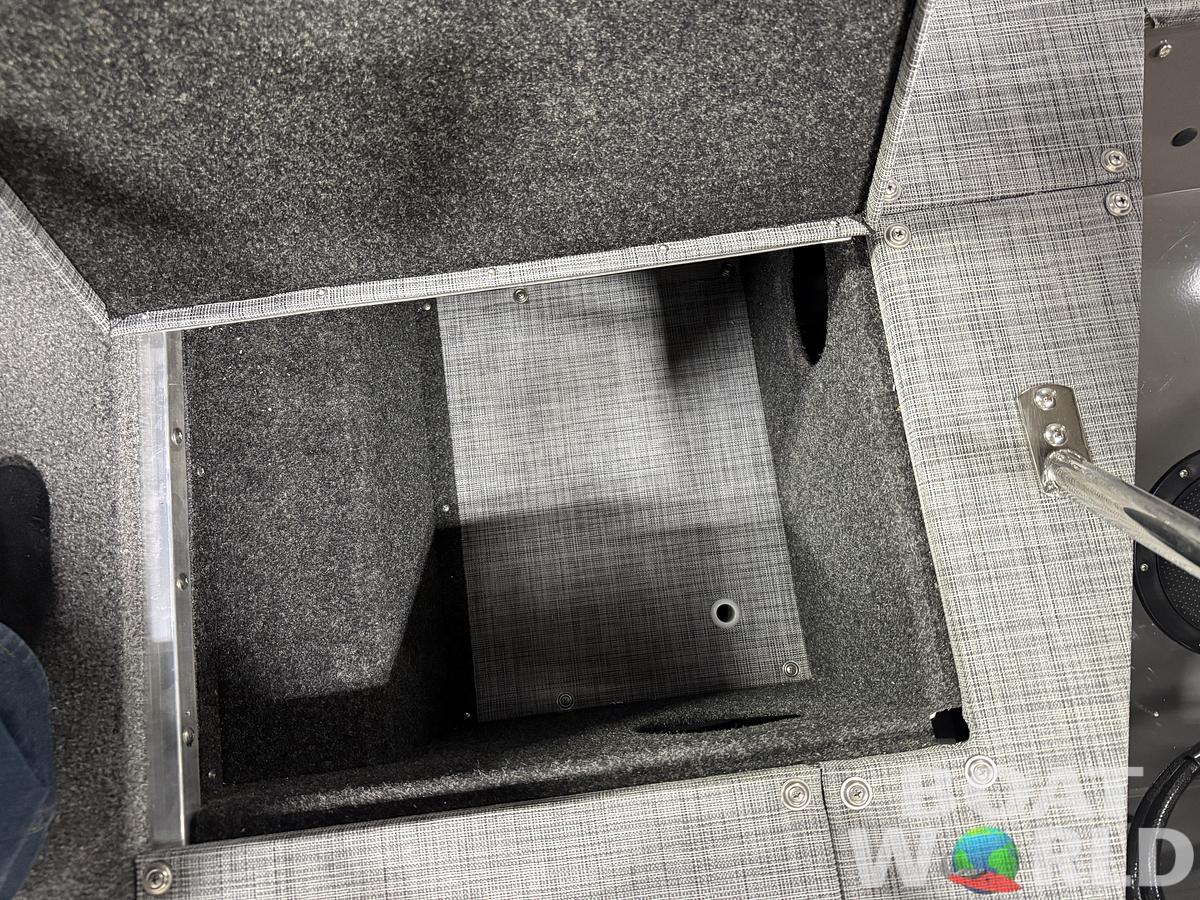 2024 Princecraft Ventura 224 Deckboat 