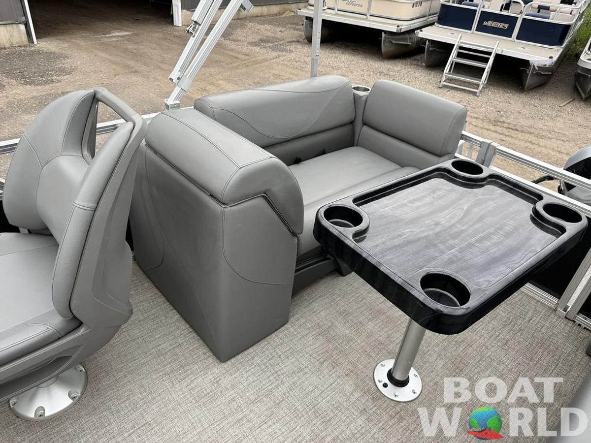 Used 2021 Tahoe Pontoons SLT 18' Quad Lounge & Honda 60HP 4-Stroke EFI