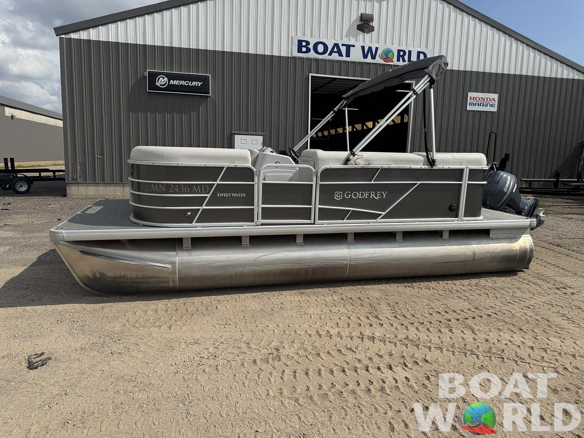 Used 2021 Sweetwater 1880 Pontoon