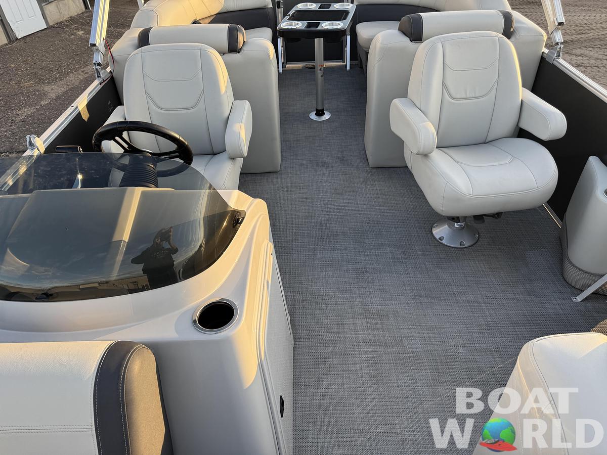 Used 2020 Sylvan Mirage 822 LZ Pontoon