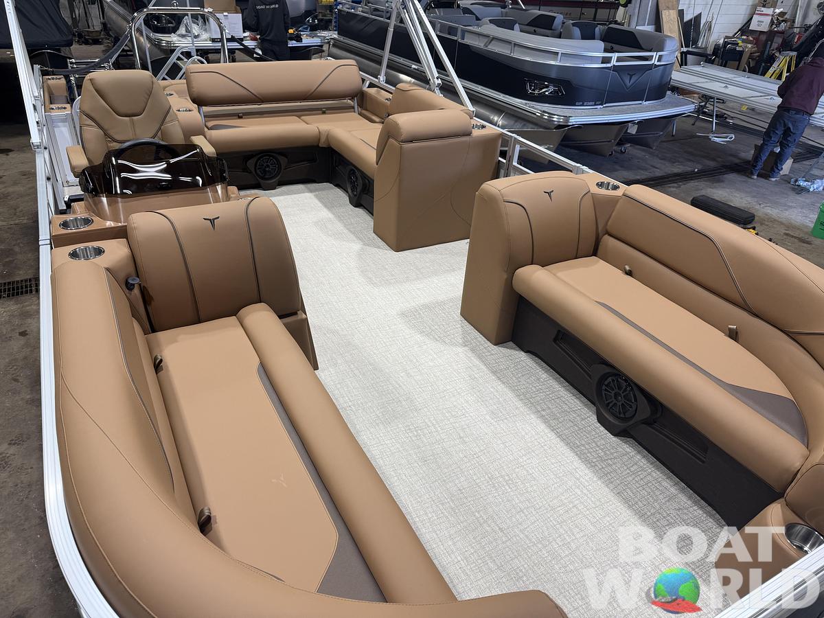 2026 Tahoe Sport VRB 2385 Swingback & 4-Stroke $34995