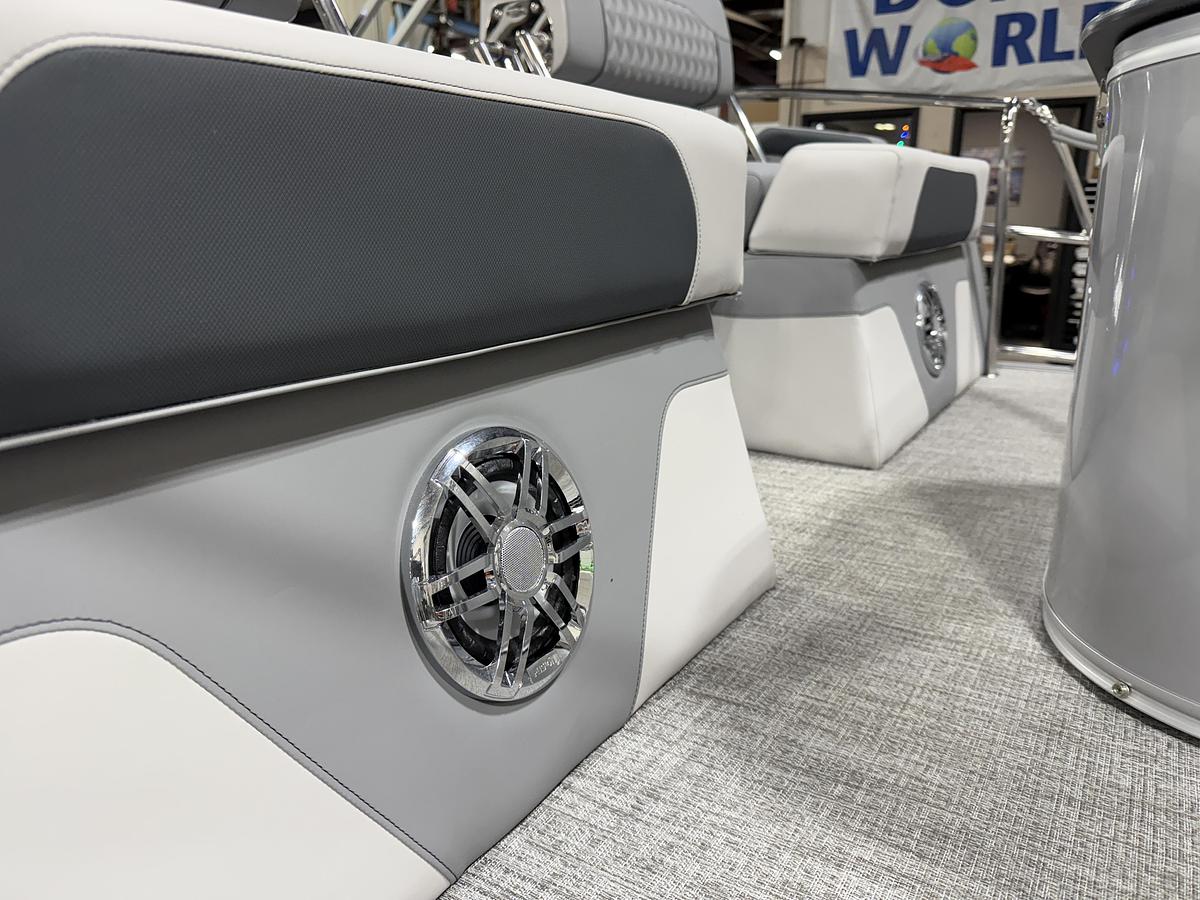 2025 Tahoe Pontoons Cascade 2385 Quad Lounge Shift SS Tritoon & Honda 225HP Outboard