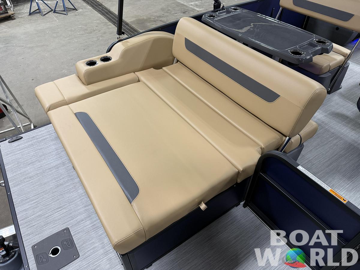 2027 Princecraft Vectra 21 RL Swingback Dinette $35495