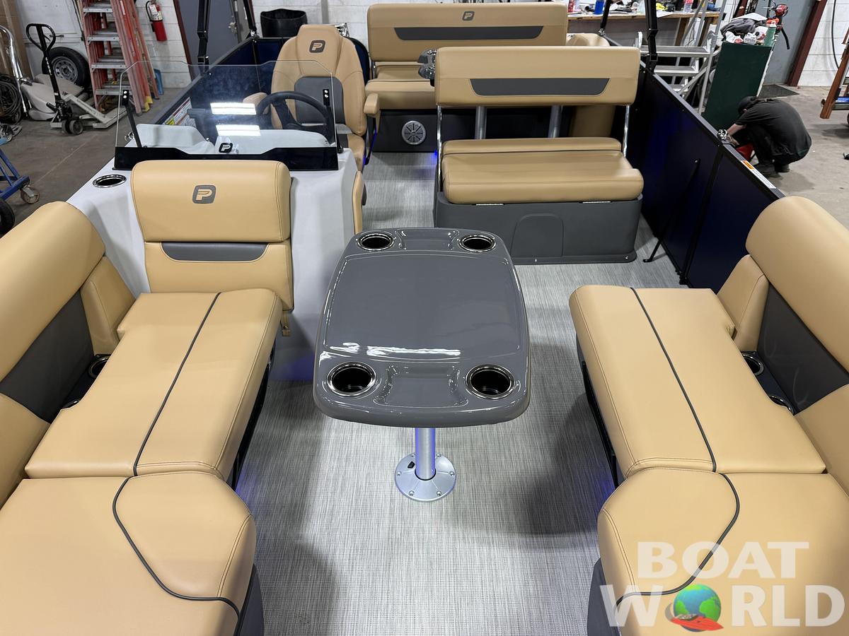2027 Princecraft Vectra 21 RL Swingback Dinette $35495