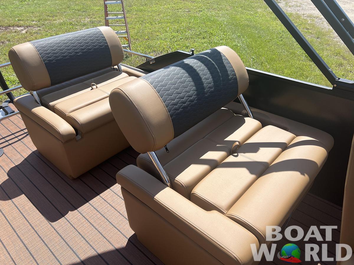 2026 Bentley Pontoons Elite 223 Quad Swingback QSB Tritoon