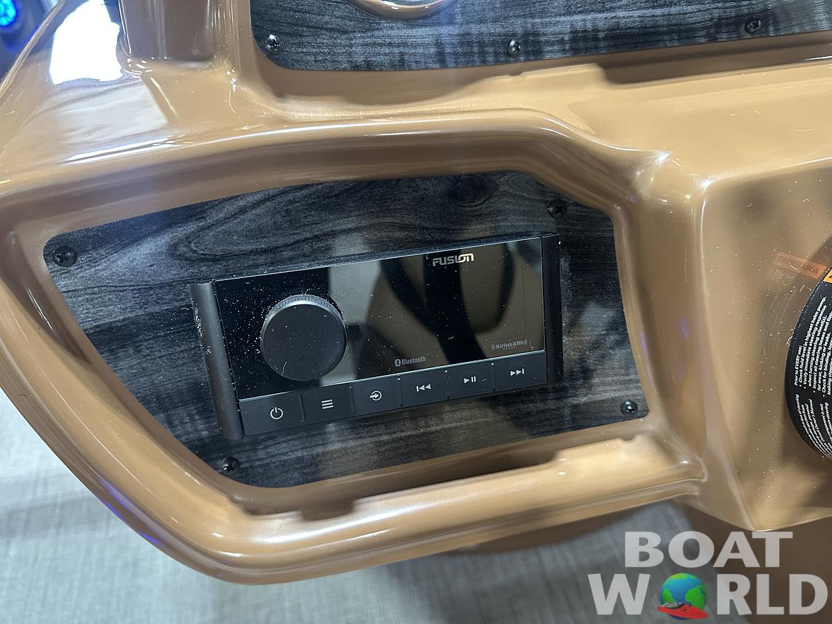 2025 Tahoe Pontoons LTZ 2385 Swingback (VRB) Windshield Tritoon & Honda 4-Stroke EFI